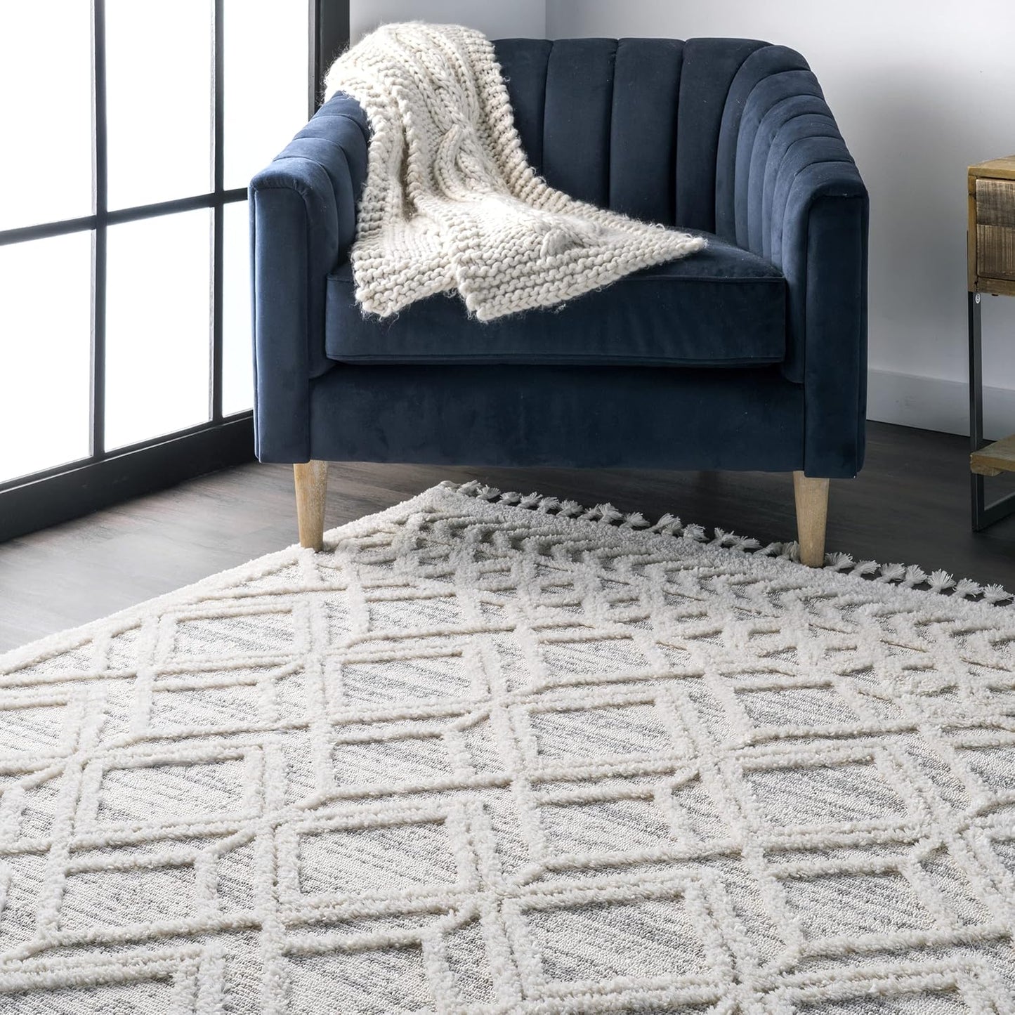 Bornno Casablanca Texture Weave Rug | 7x9 High-Low Plush Area Rug | Stain-Resistant Bohemian Carpet with Tassel Detail